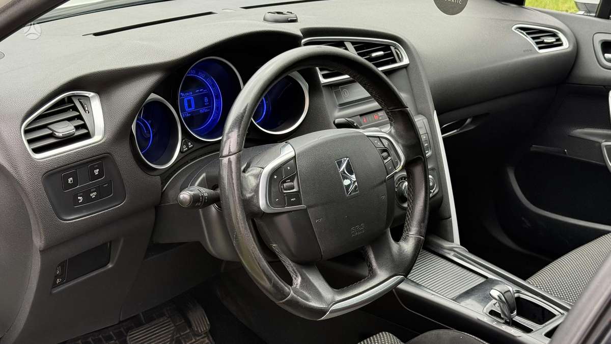 Citroen DS4, 1.6 l., hatchback
