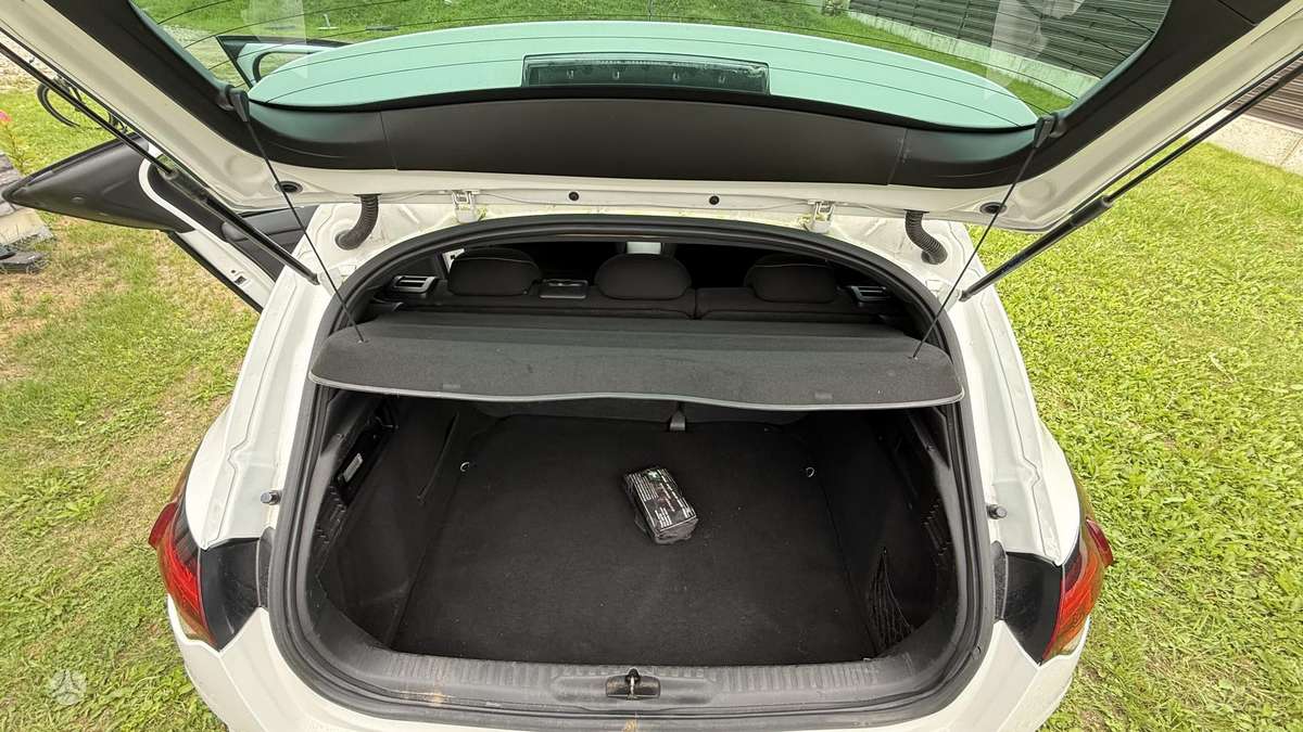 Citroen DS4, 1.6 l., hatchback