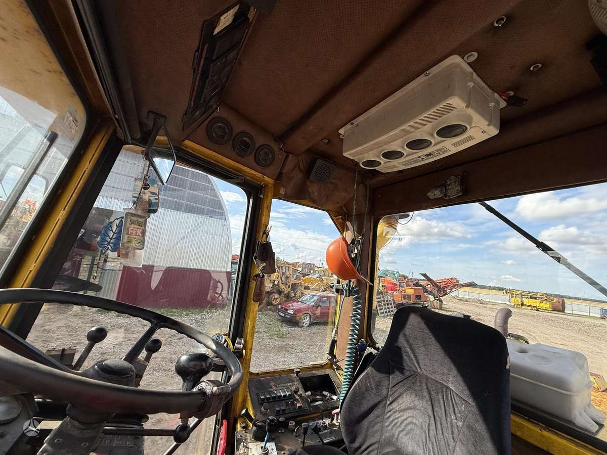 -Kita- Vammas 18 ton, grader