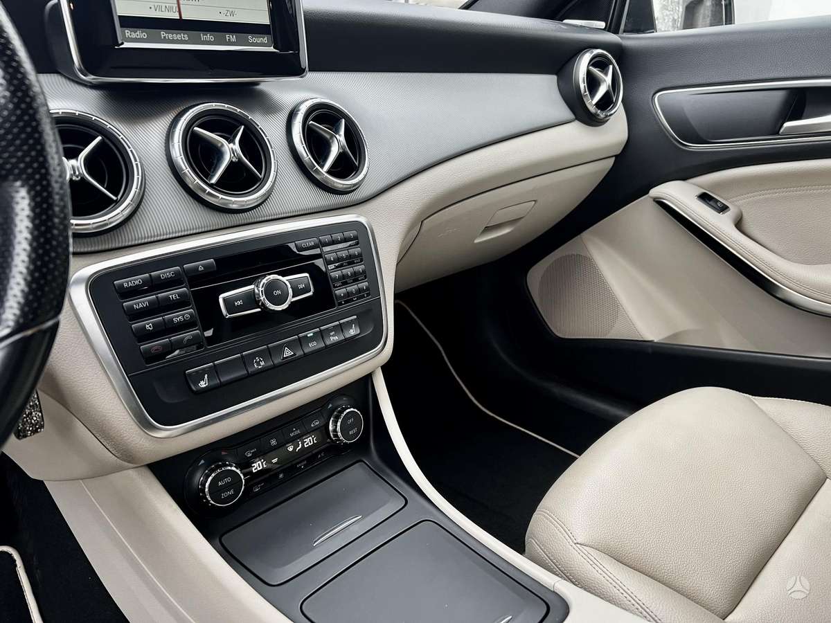 Mercedes-Benz CLA200 - 9