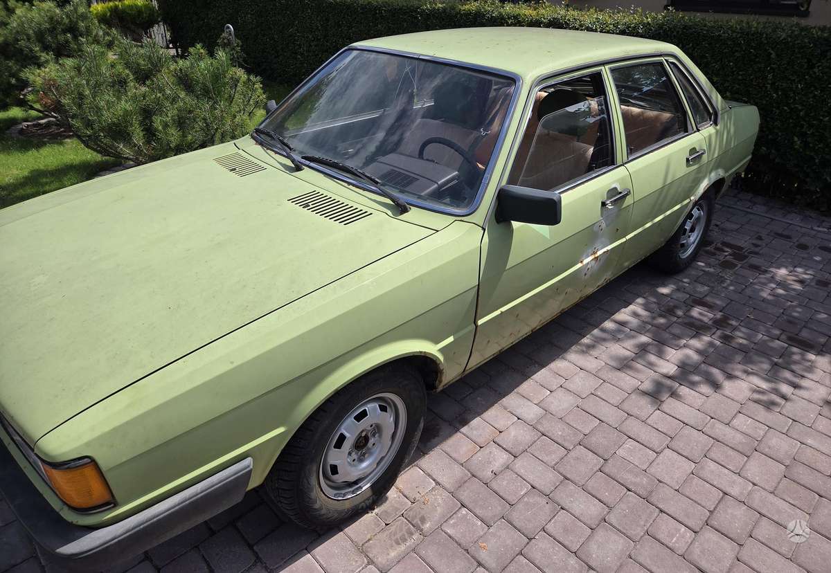 Audi 80, 1.6 l., Седан