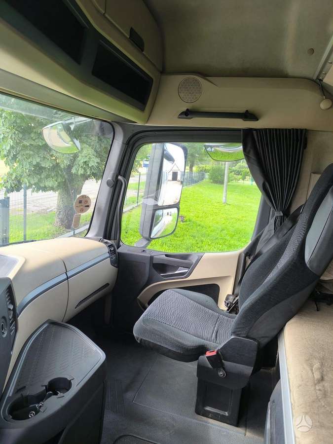 Mercedes-Benz Actros 1845, double sleeper