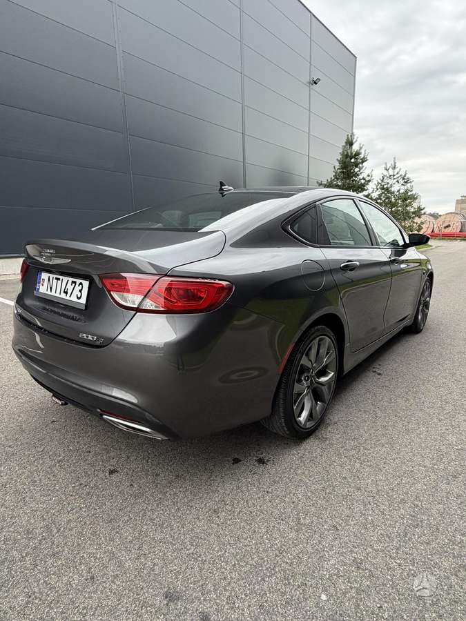 Chrysler 200, 3.6 l., Седан