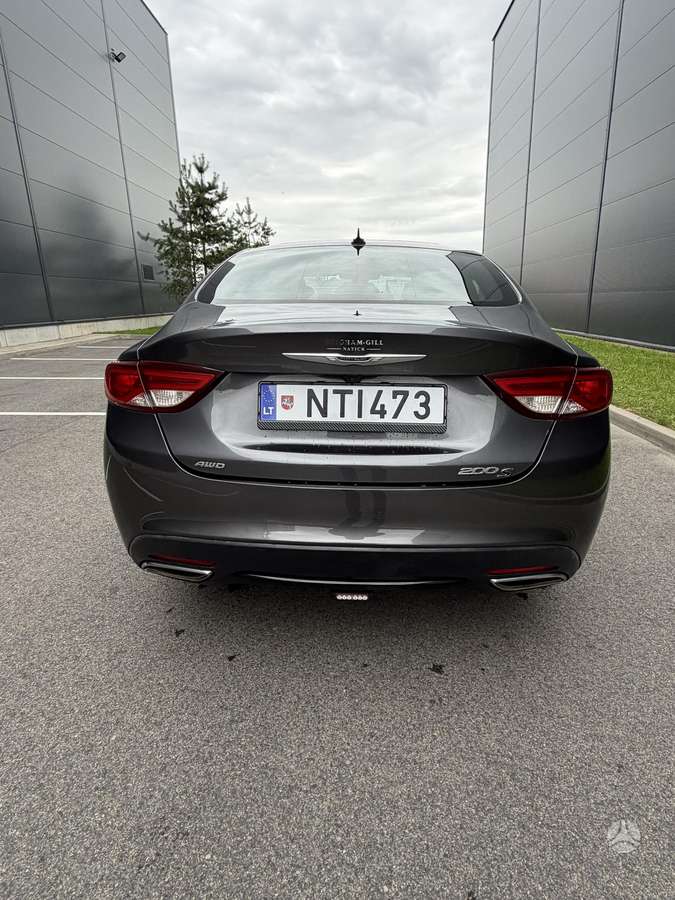 Chrysler 200, 3.6 l., Седан