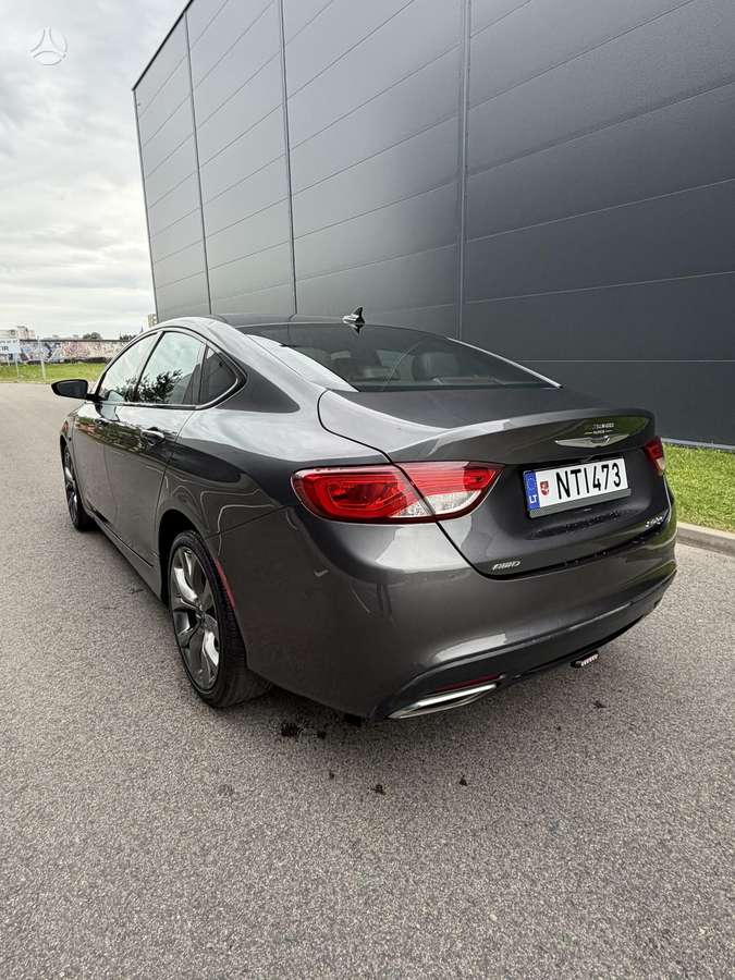 Chrysler 200, 3.6 l., Седан