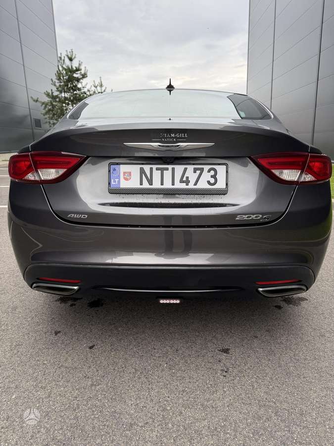 Chrysler 200 - 12