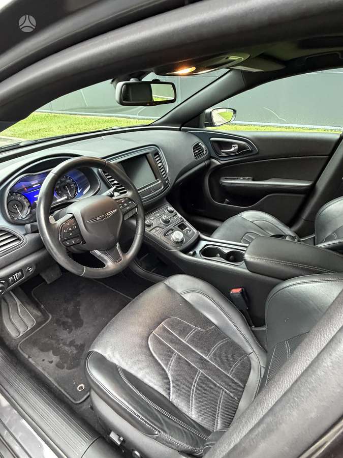 Chrysler 200, 3.6 l., Седан