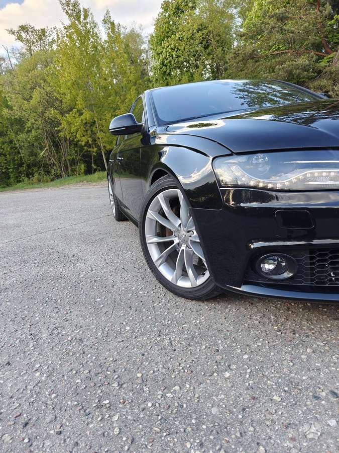 Audi A4, 3.0 l., Седан