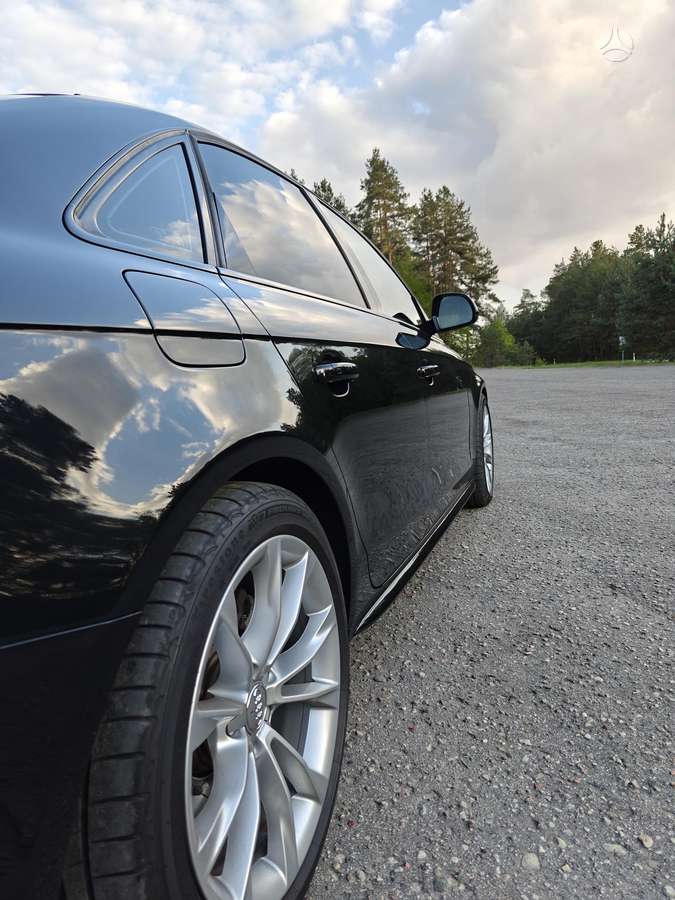 Audi A4, 3.0 l., Седан