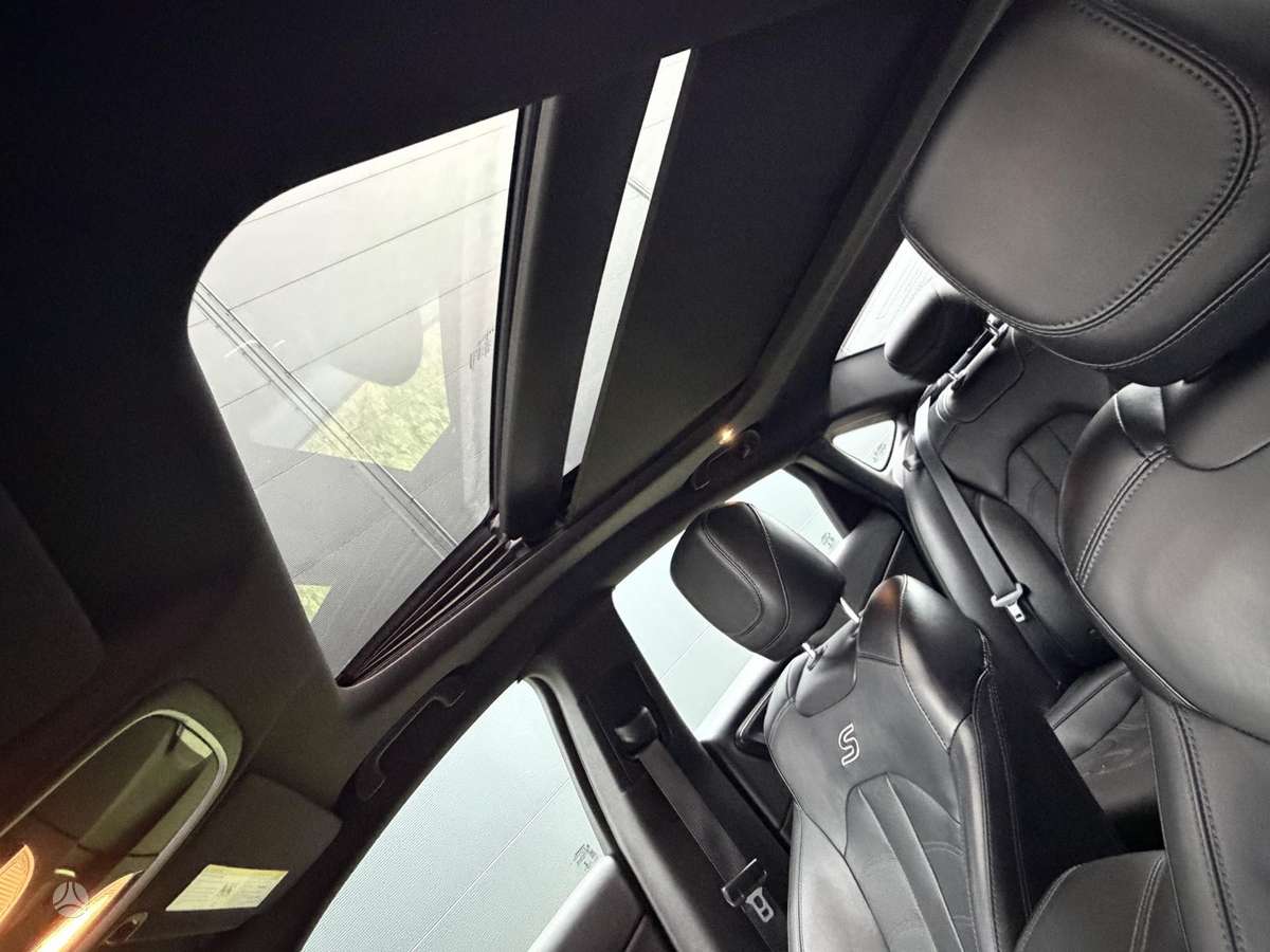 Chrysler 200, 3.6 l., Седан