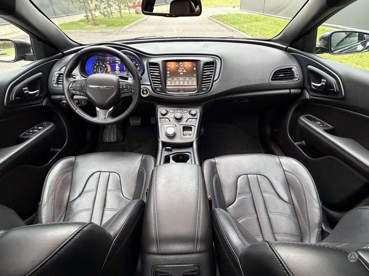Chrysler 200, 3.6 l., Седан