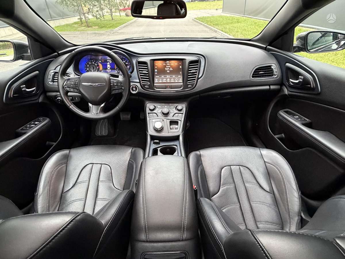 Chrysler 200, 3.6 l., Седан