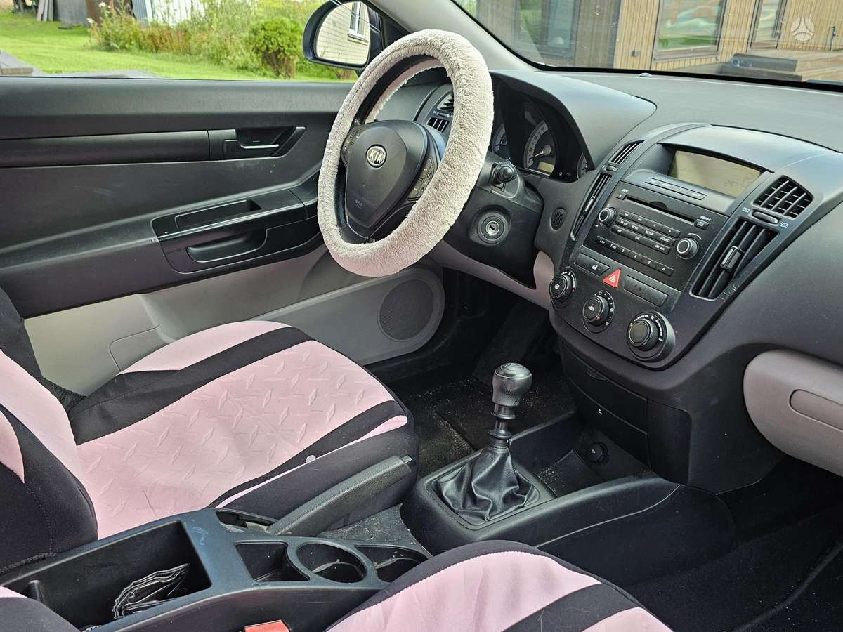 Kia Ceed, 1.6 l., hatchback