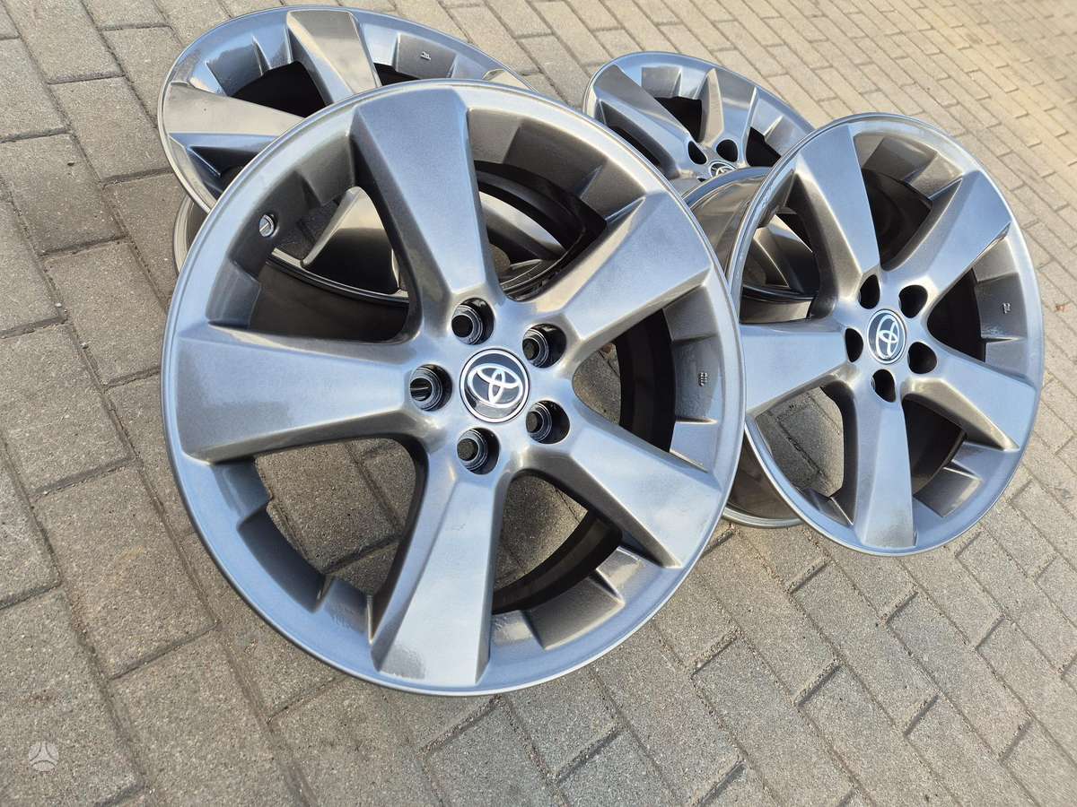 Toyota, lengvojo lydinio, R18