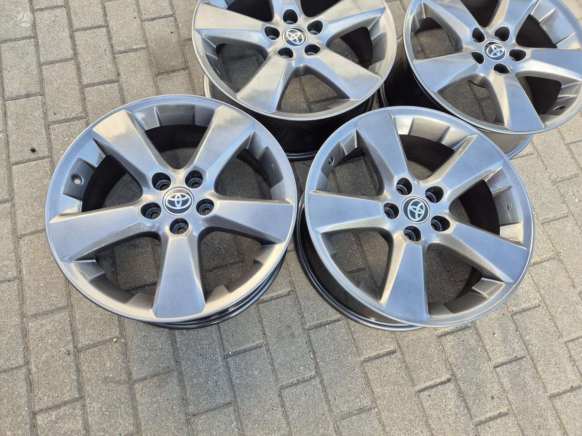 Toyota, lengvojo lydinio, R18