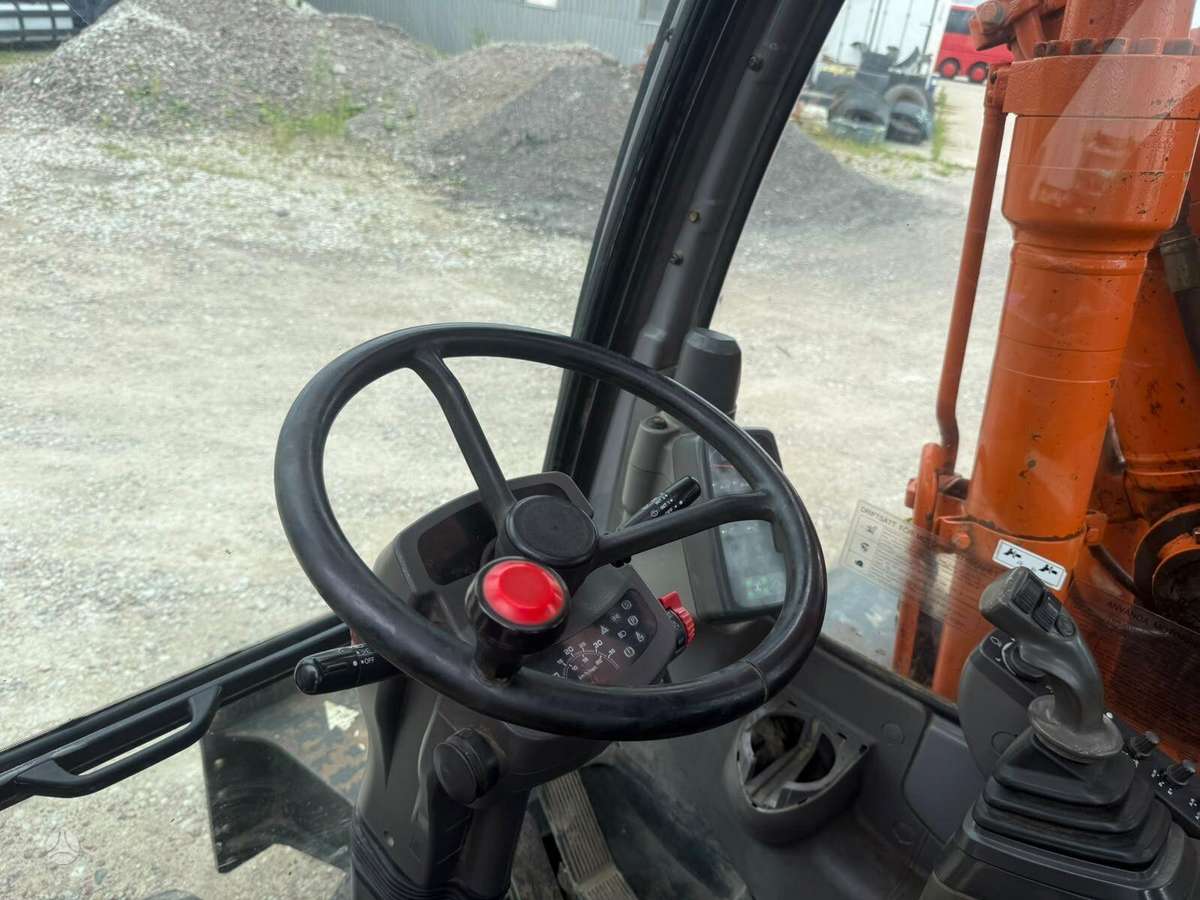 Hitachi ZX130W Rototilt, экскаваторы