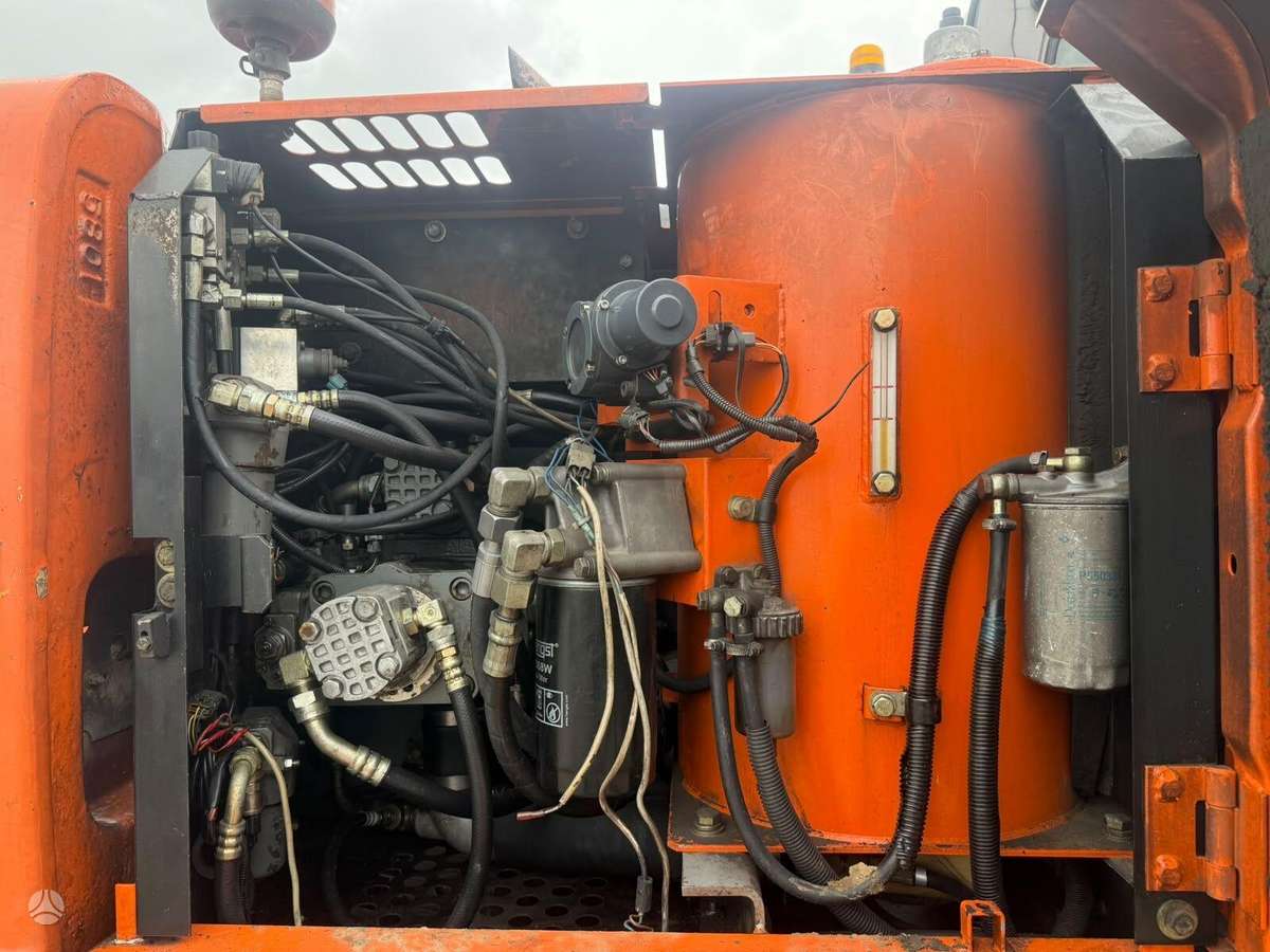 Hitachi ZX130W Rototilt, экскаваторы