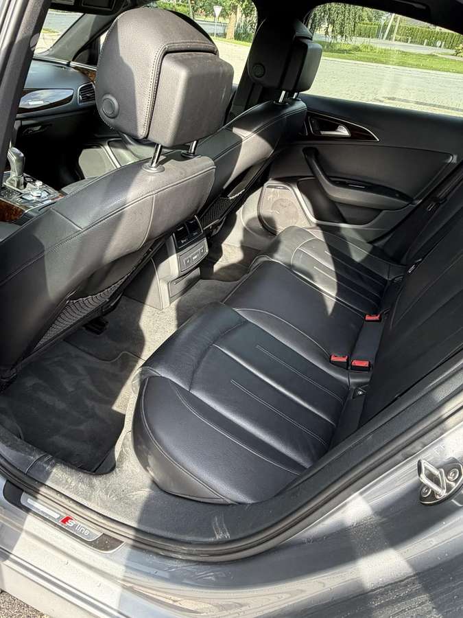 Audi A6, 2.0 l., saloon / sedan