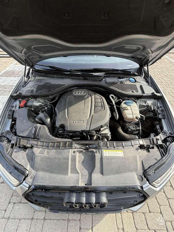 Audi A6, 2.0 l., Седан