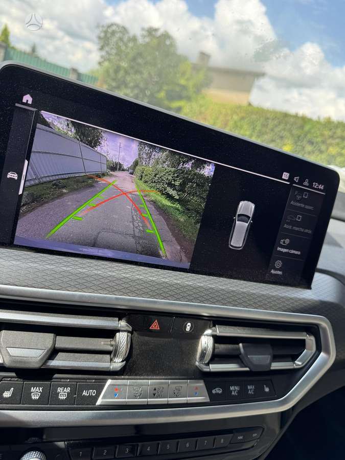 BMW X3, off-road / crossover