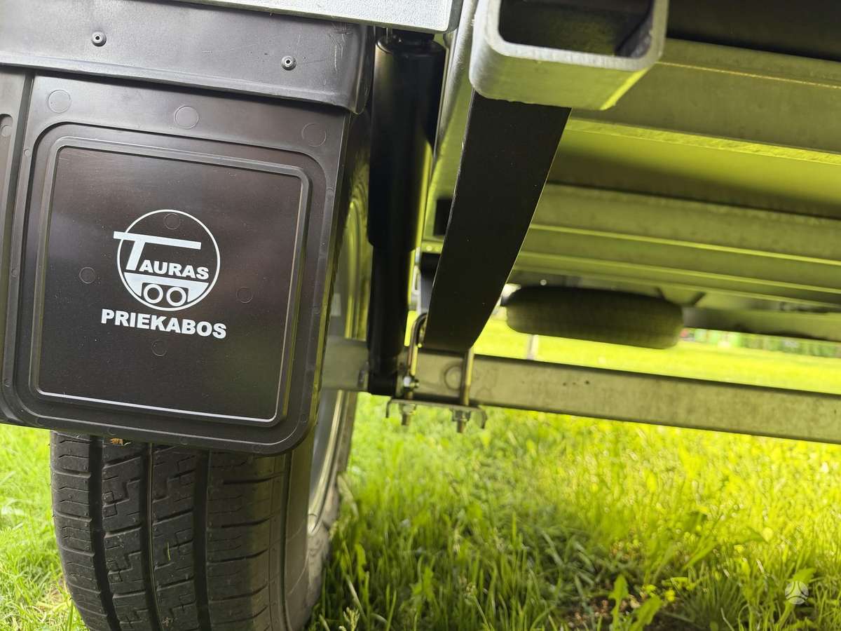 Tauras B 705S, passenger car trailers