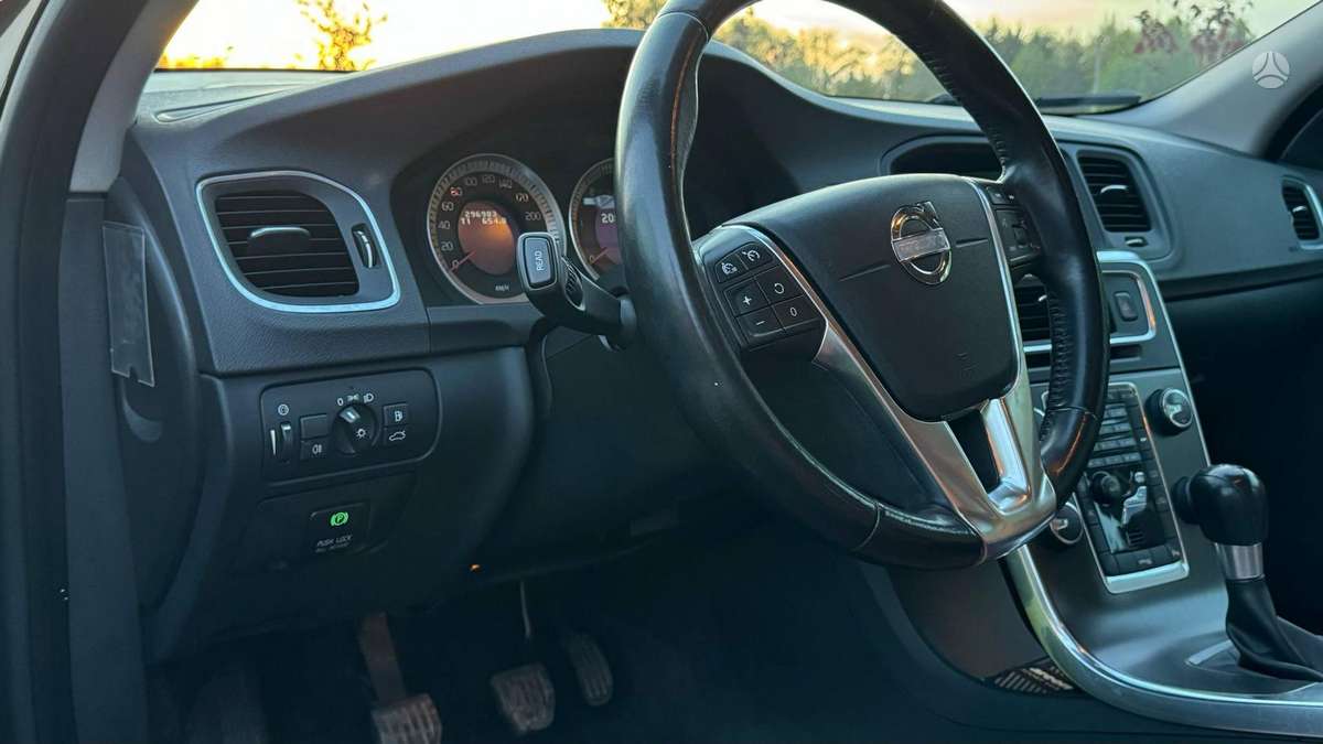 Volvo V60, 1.6 l., Универсал