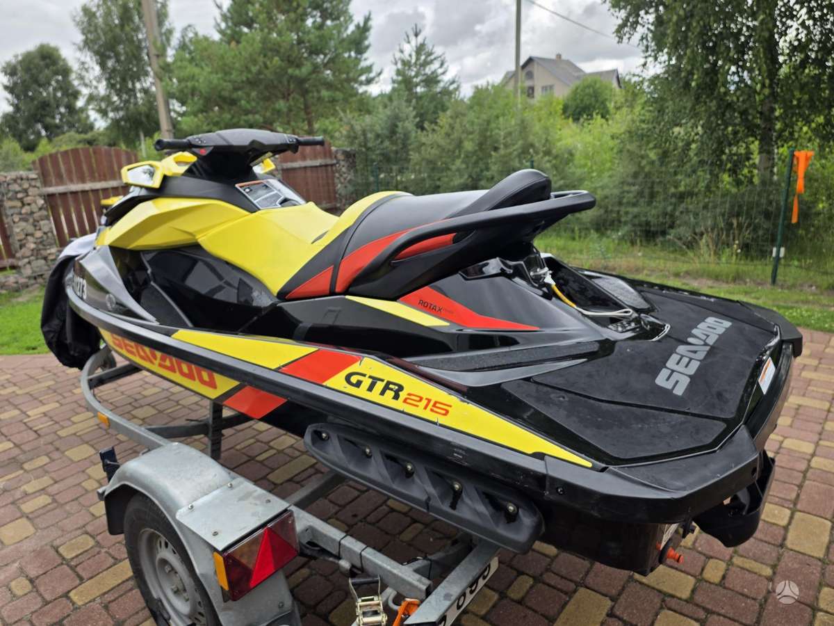 Sea-Doo GTR215, jet skis