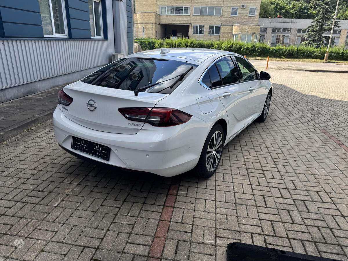 Opel Insignia, 1.5 l., hatchback