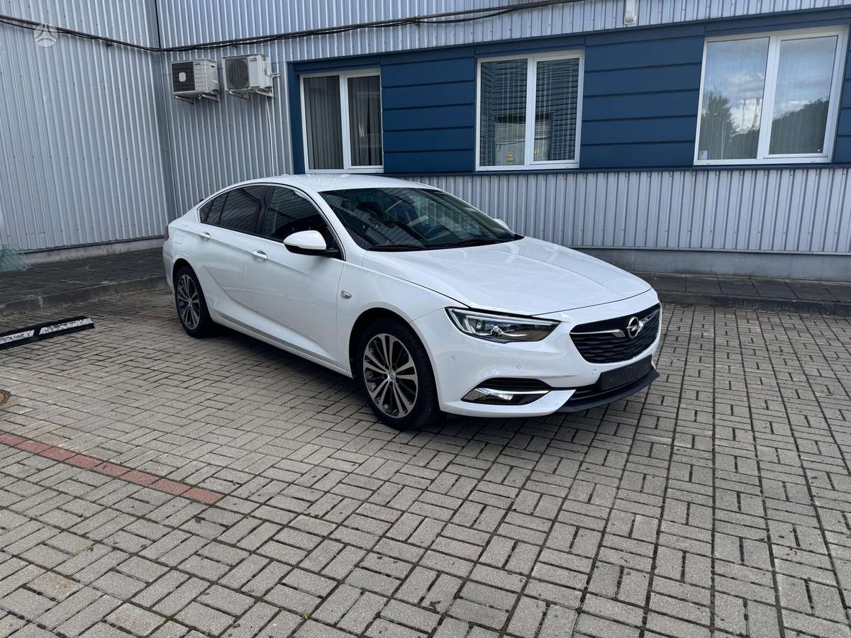 Opel Insignia, 1.5 l., Хэтчбек