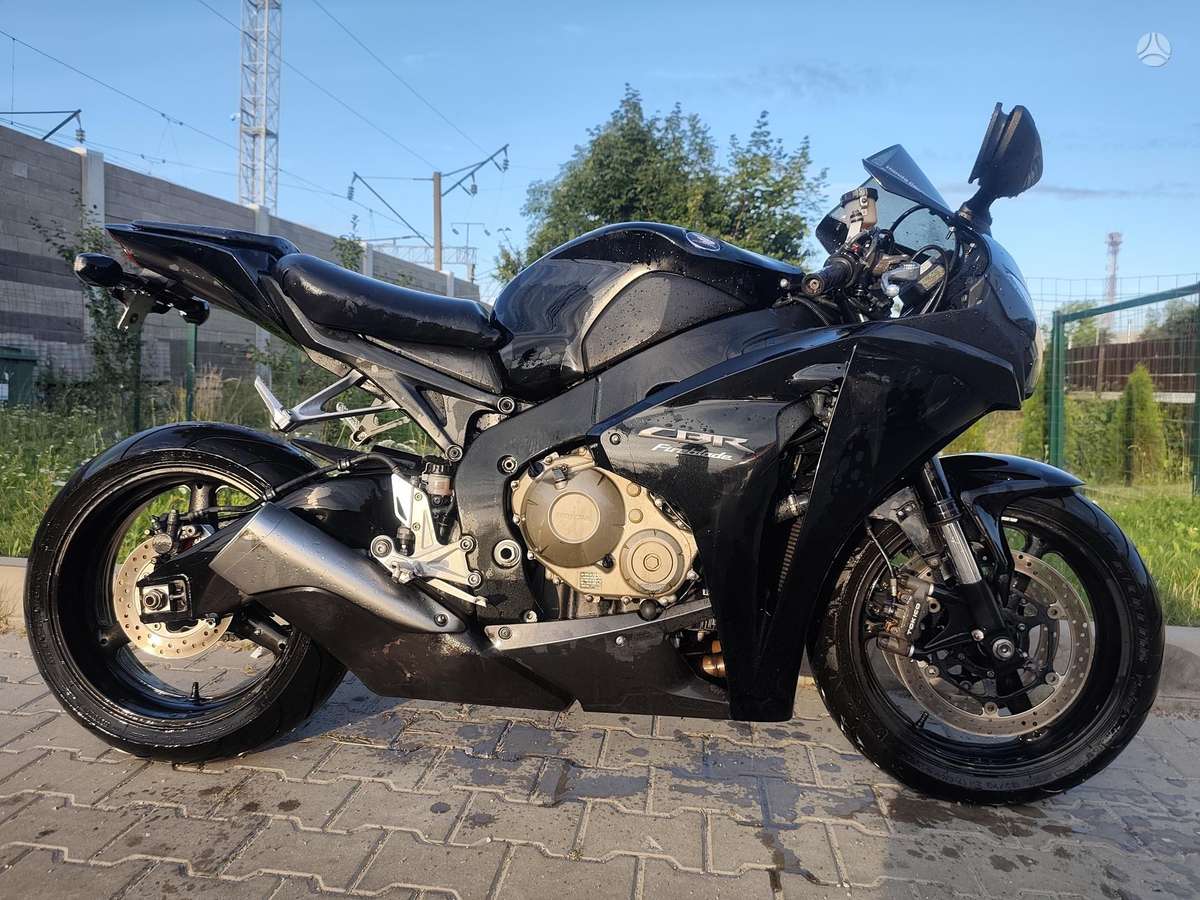 Honda CBR 1000cc, спортбайки / superbikes