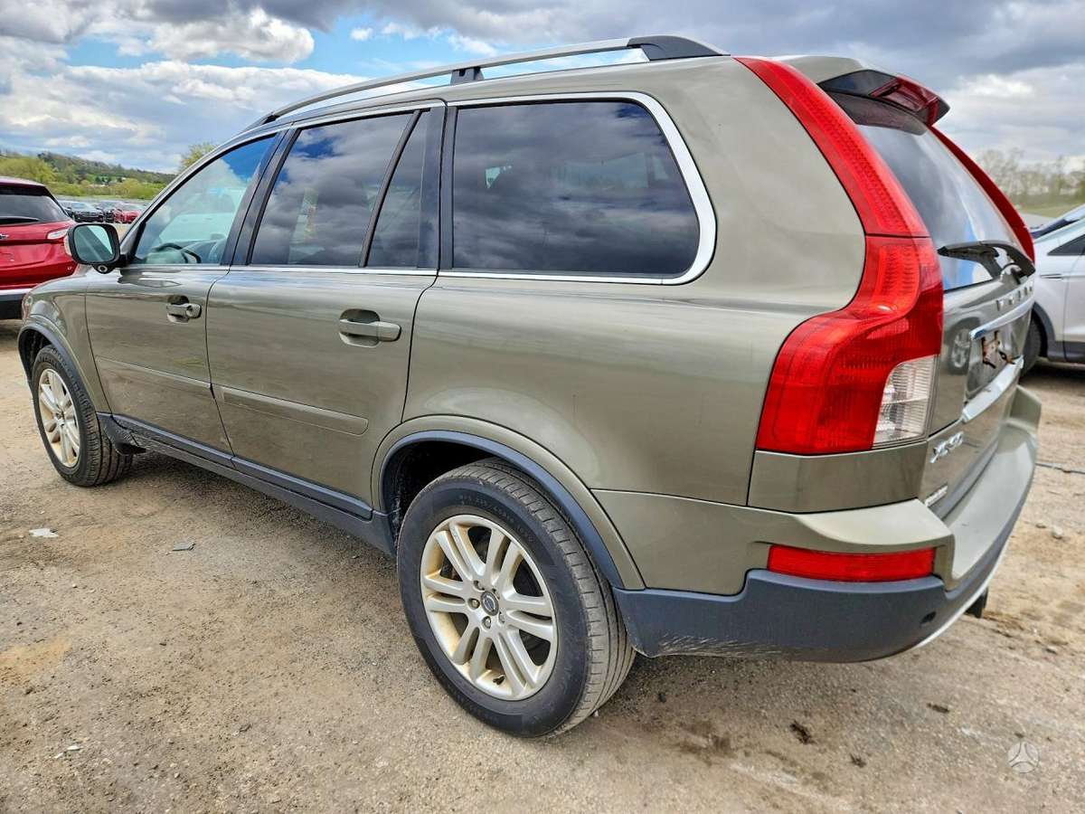 Volvo XC90, 3.2 l., off-road / crossover