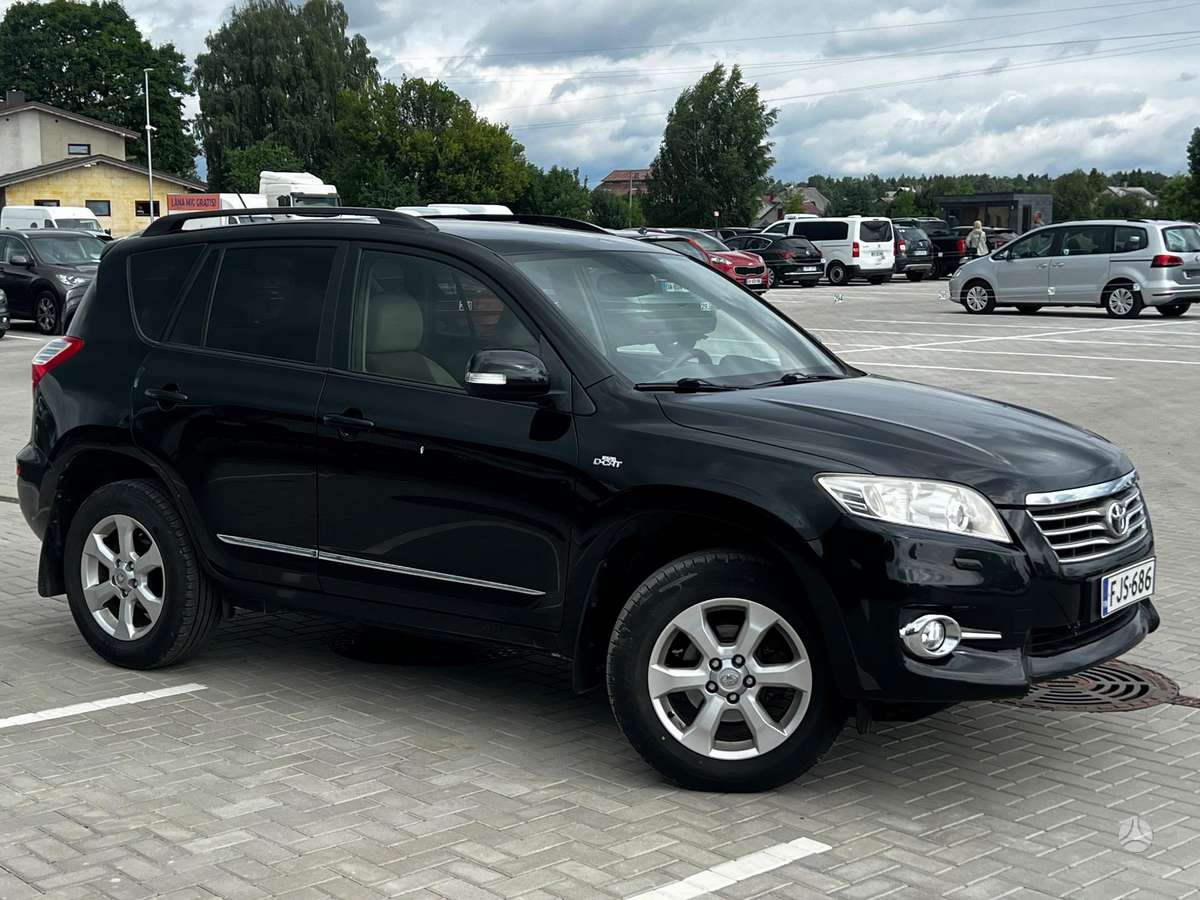 Toyota RAV4 - 1