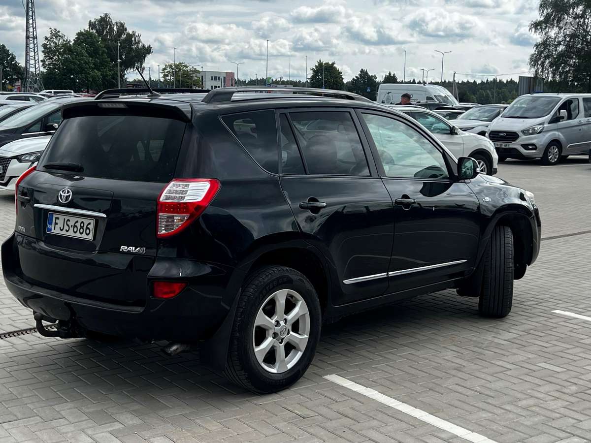 Toyota RAV4 - 2
