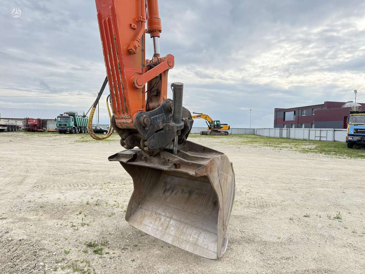 Hitachi ZX 290 LC-5B, excavator