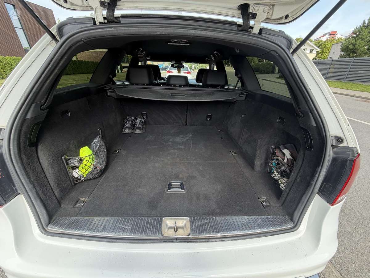 Mercedes-Benz E200, 2.1 l., Универсал