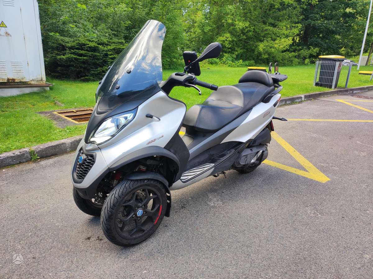 Piaggio MP3 400cc, triračiai