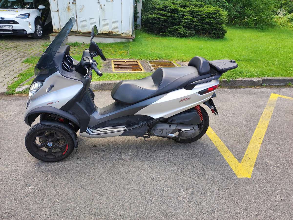 Piaggio MP3 400cc, triračiai