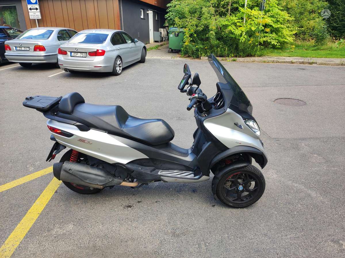 Piaggio MP3 400cc, triračiai