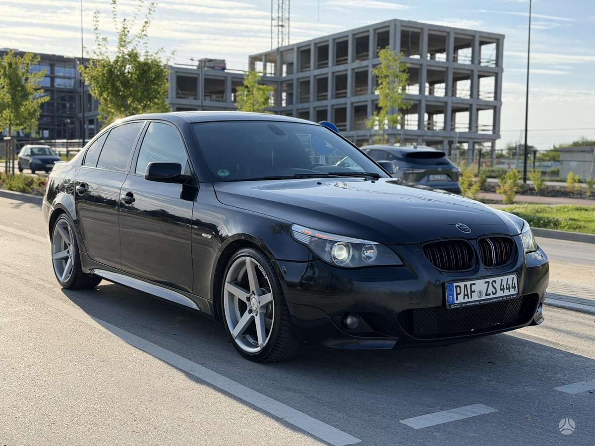 BMW 525, 2.5 l., Седан