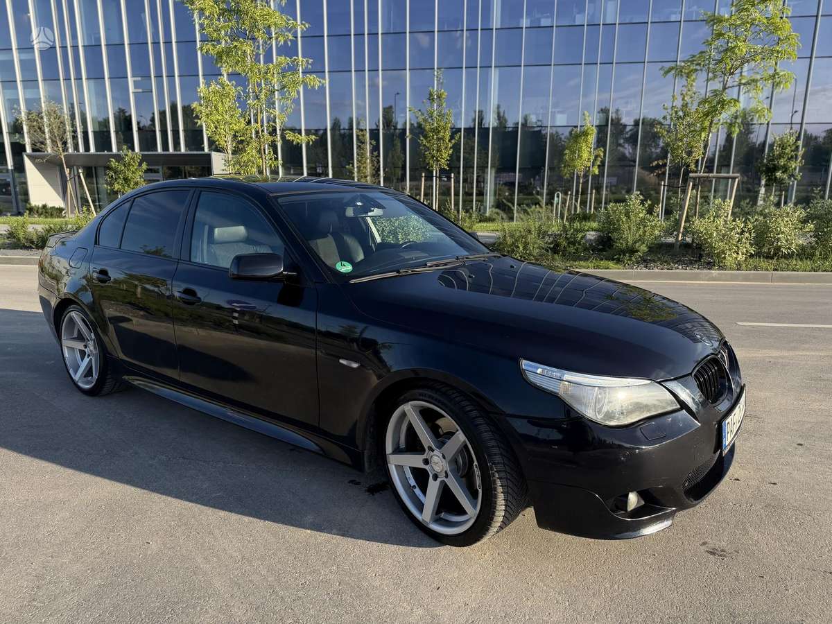 BMW 525, 2.5 l., Седан