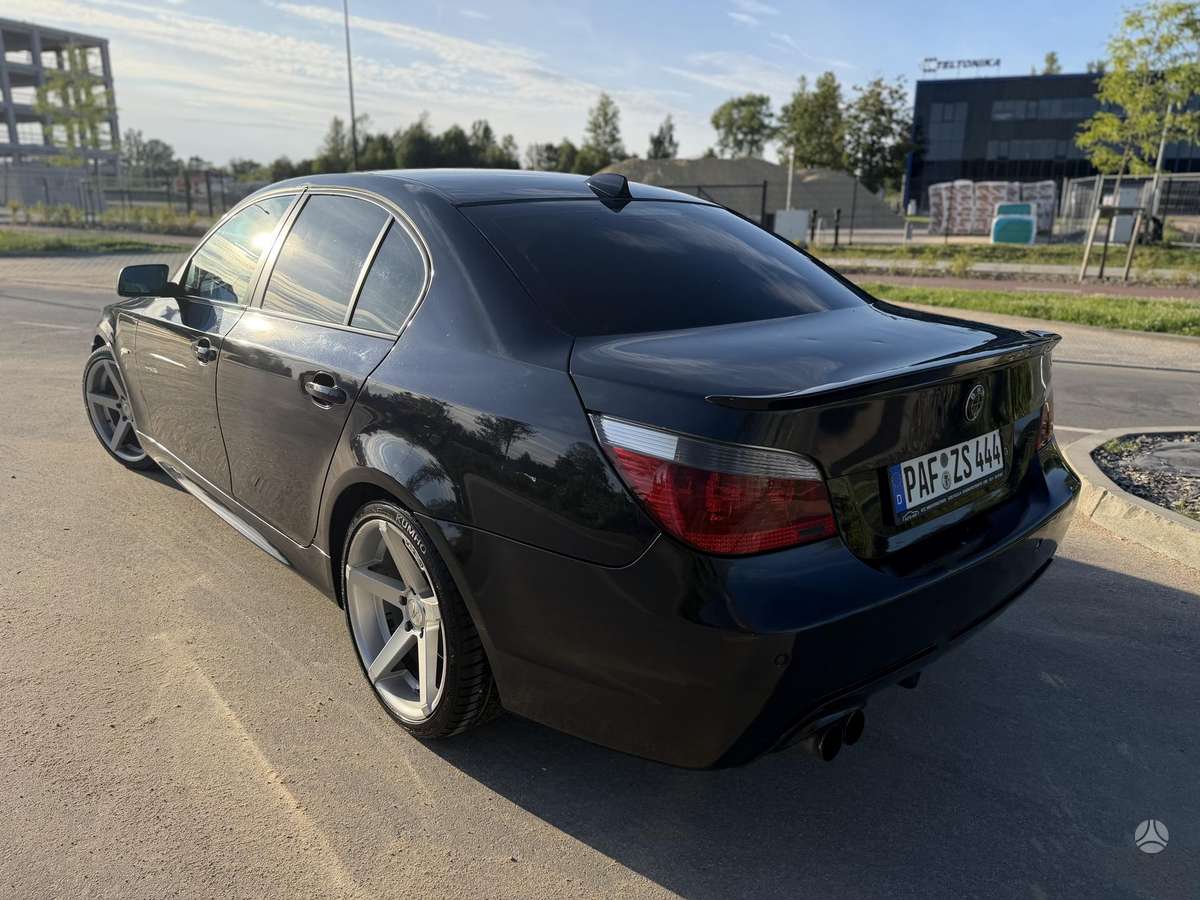 BMW 525, 2.5 l., Седан