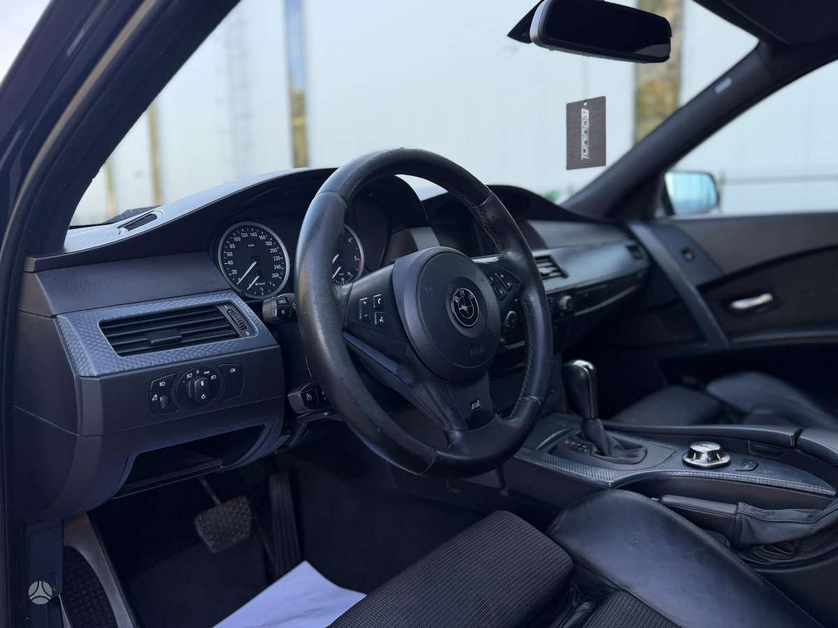 BMW 525, 2.5 l., Седан