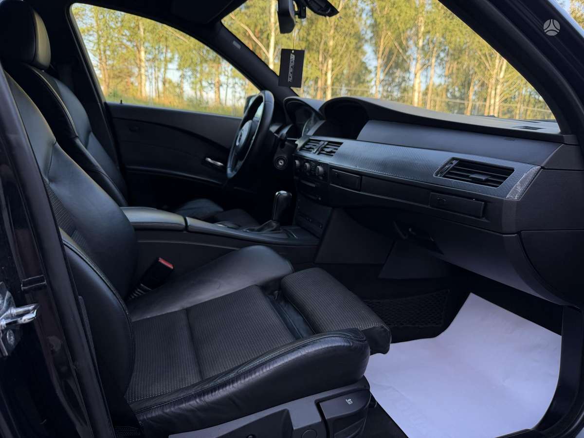 BMW 525, 2.5 l., Седан