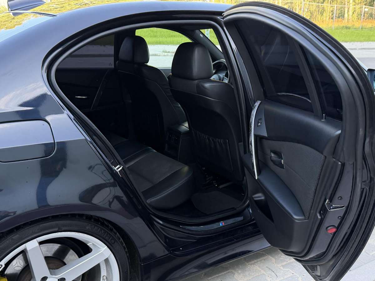 BMW 525, 2.5 l., Седан