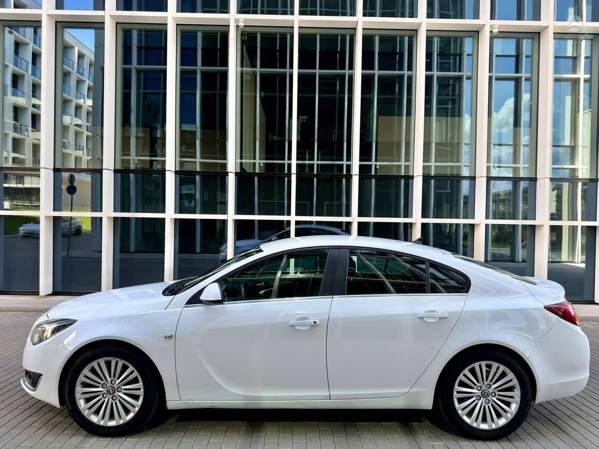 Opel Insignia, 2.0 l., Хэтчбек