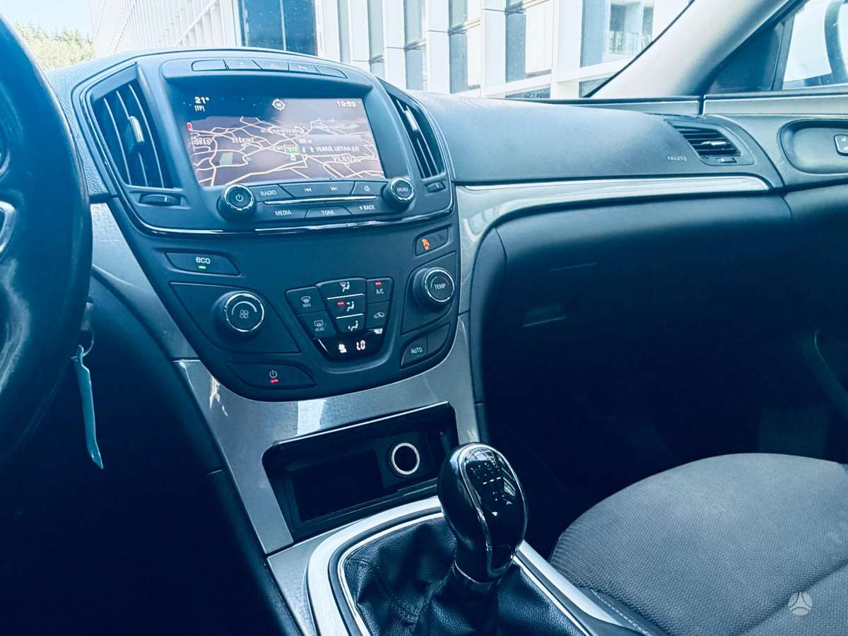 Opel Insignia, 2.0 l., hatchback