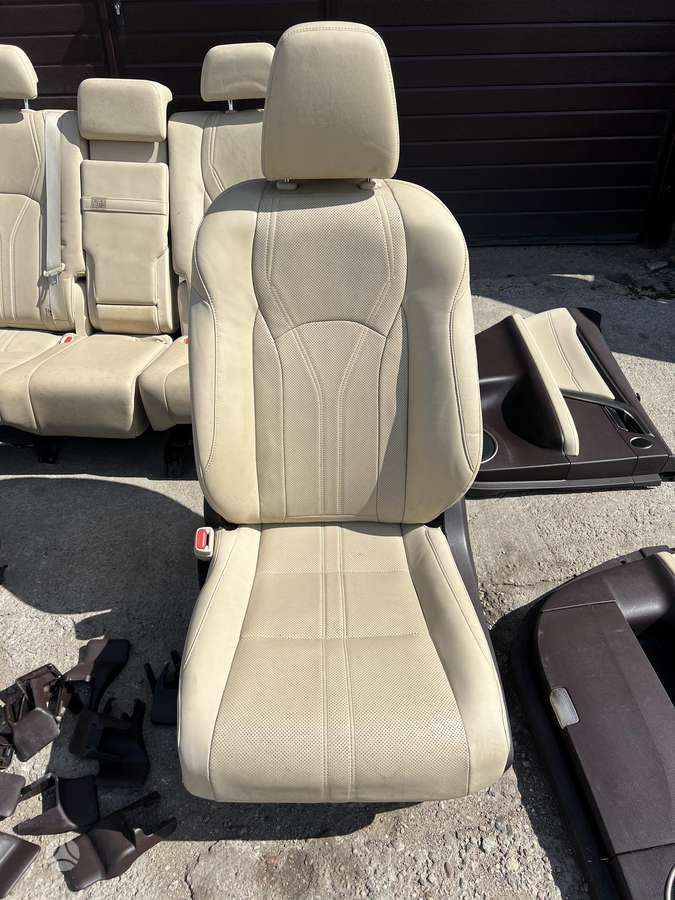 Lexus RX 450h durų apmušalai, sėdynės