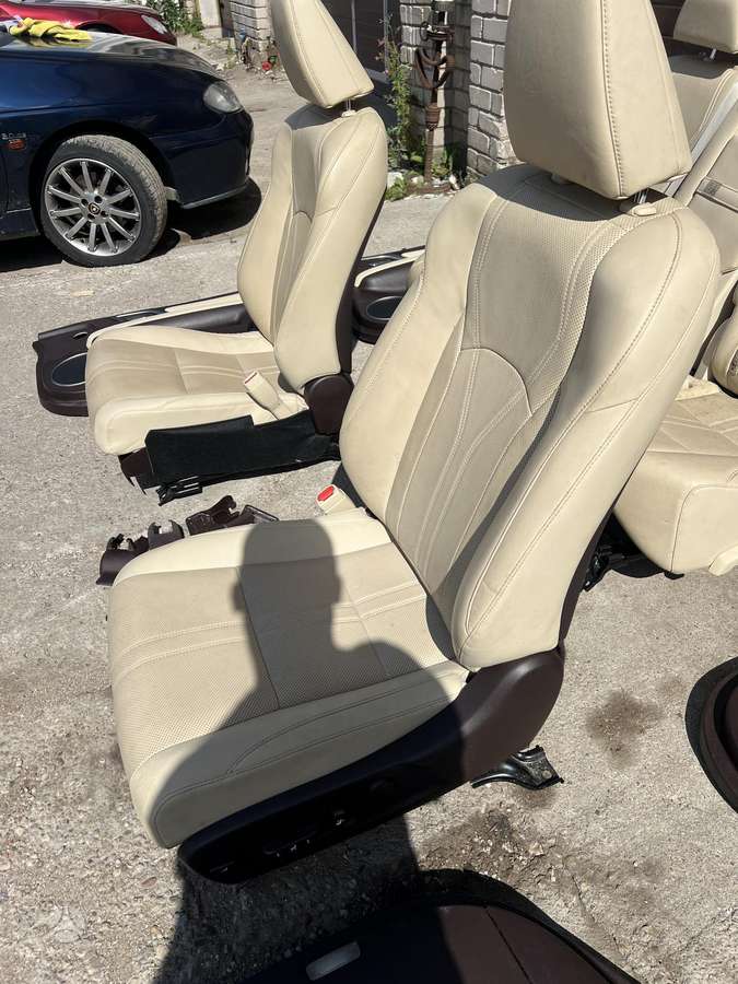 Lexus RX 450h door upholstery, seats