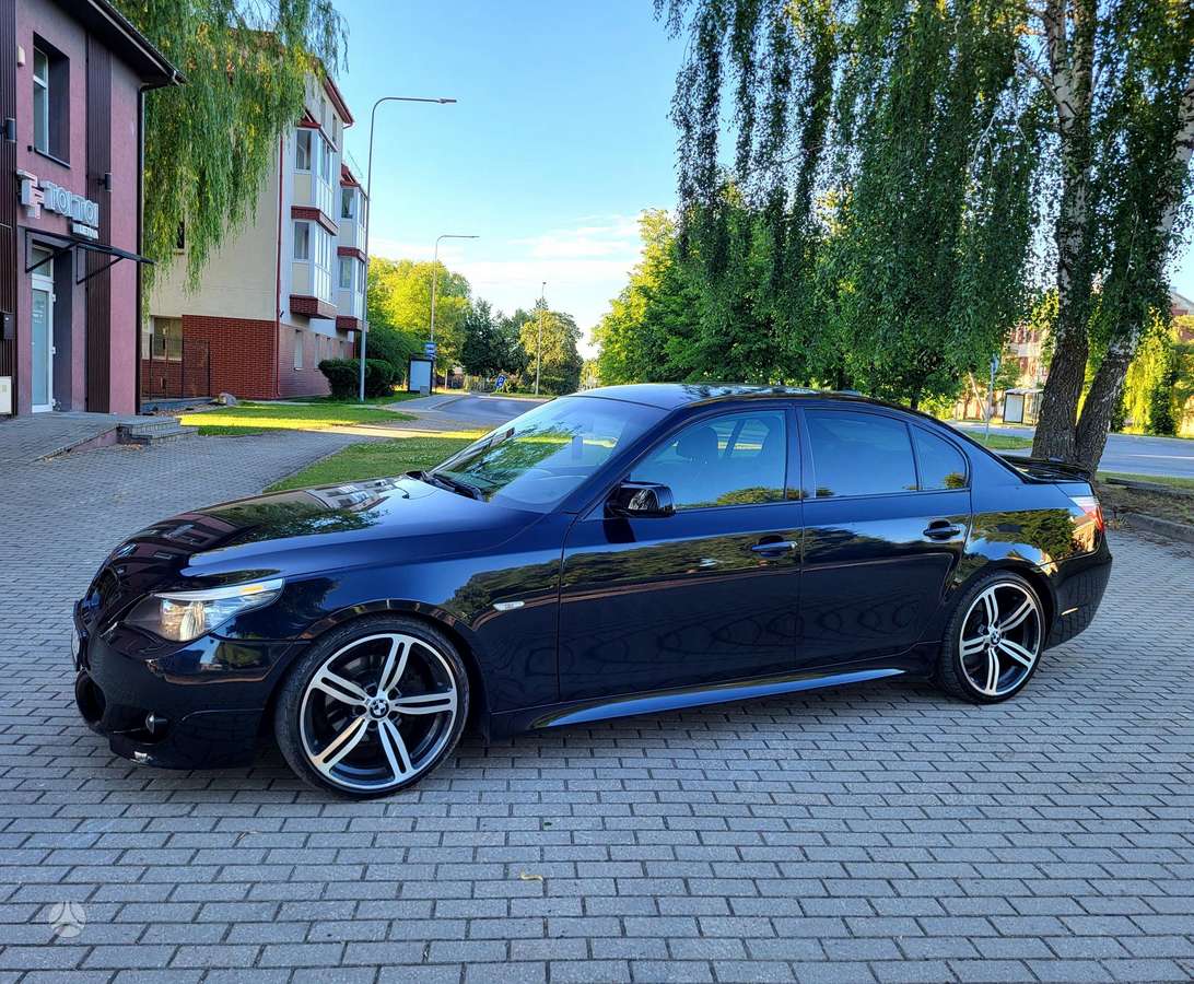 BMW 525, 2.5 l., Седан