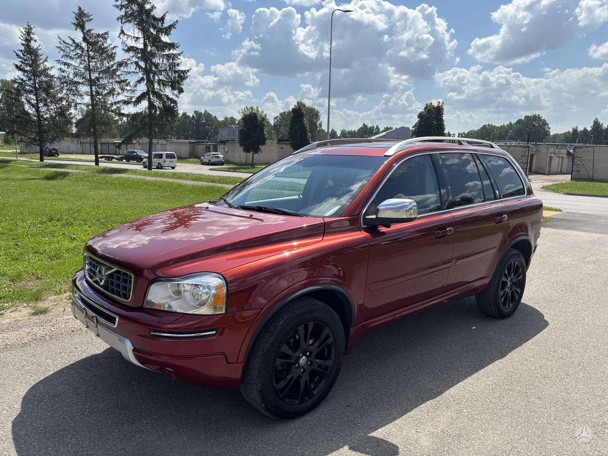 Volvo XC90 - 1